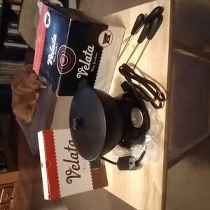 NIB larger Fondue warmer